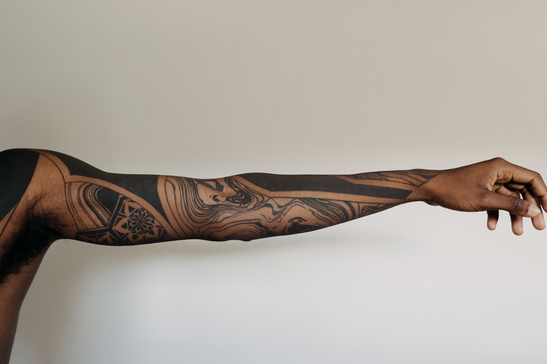 Aprenda como fazer sua tatuagem cicatrizar rápido e perfeitamente